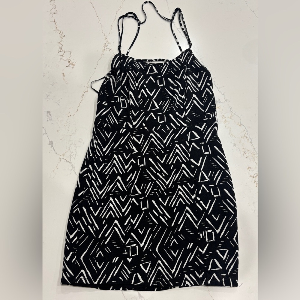 Forever 21 Black and White Abstract Mini Dress